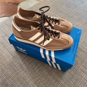 Adidas SL72 Women’s Brown and Cream Sneakers Size 7.5